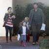 Tori Spelling et son mari Dean McDermott emmènent leurs enfants Stella et Liam chez le dentiste à Los Angeles, le 14 janvier 2013.