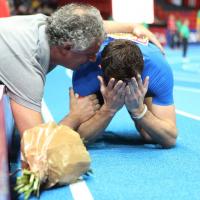 Renaud Lavillenie: En larmes et bouleversé malgré un titre et un saut historique