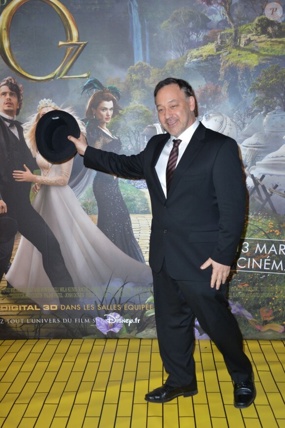 Le réalisateur Sam Raimi présente pour l'avant-première du film Le Monde Fantastique d'Oz au Pathé Wepler à Paris, le 4 mars 2013.