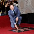 James Franco savoure son étoile sur le Hollywood Walk of Fame à Los Angeles, le 7 mars 2013.