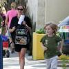 Julia Roberts avec son fils Henry le 21 septmebre 2012 à Los Angeles