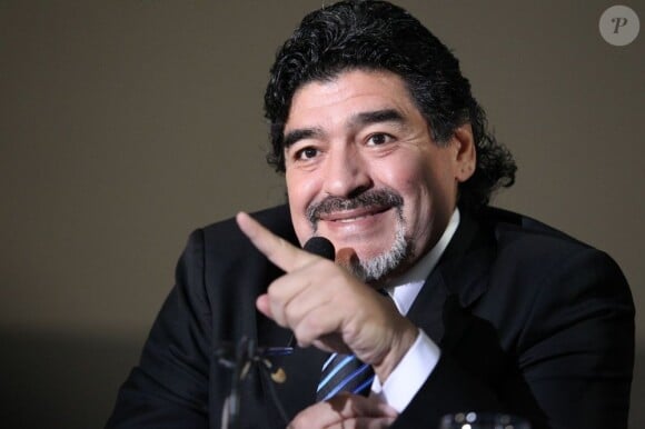 Diego Maradona lors d'une conférence de presse à Naples le 26 février 2013