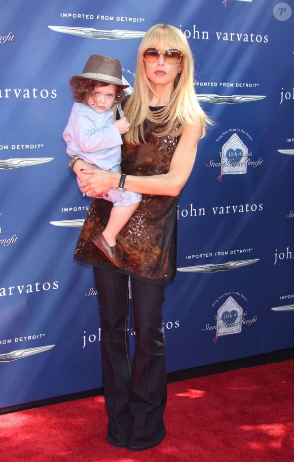 Rachel Zoe et son petit Skyler Berman lors du Stuart House Benefit à Los Angeles, le 10 mars 2013.