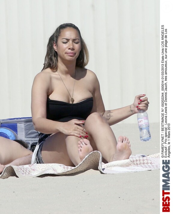 Pause détente pour Leona Lewis et son chéri Dennis Jauch, à Los Angeles, le 1er mars 2013.