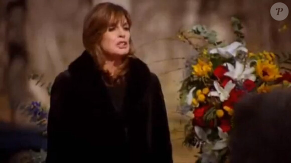 Sue Ellen Shepard Ewing lors des obsèques de J.R. Ewing dans Dallas