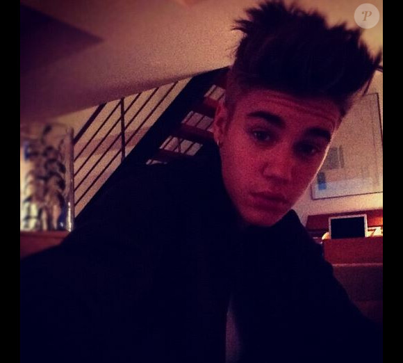 Justin Bieber prend la pose sur Instagram le 14 mars 2013.
