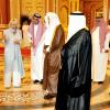 Le prince Charles et son épouse Camilla Parker Bowles, duchesse de Cornouailles, sont allés à la rencontre des premières femmes entrées à l'assemblée consultative de l'Arabie Saoudite, le 16 mars 2013 à Riyad