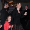 Geri Halliwell et sa fille Bluebell Madonna à la sortie du Piccadilly Theater de Londres le 15 mars 2013