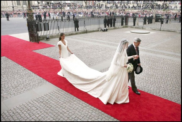 Kate Middleton, son père Michael et sa soeur Pippa lors de son mariage à Westminster le 29 avril 2011