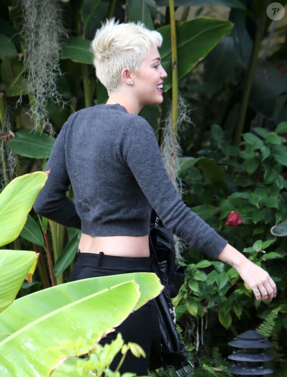 Miley Cyrus se rendant au studio d'enregistrement, à Hollywood, le 20 mars 2013.