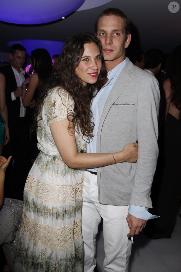Tatiana Santo Domingo et Andrea Casiraghi, fils de la princesse Caroline de Hanovre, le 23 mai 2012 lors d'une soirée de Grisogono en marge du Festival de Cannes. Le 21 mars 2013, le couple a accueilli son premier enfant, un garçon.