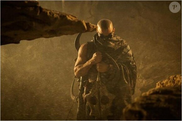 Vin Diesel en chair et en muscles pour Riddick : Dead Man Stalking.