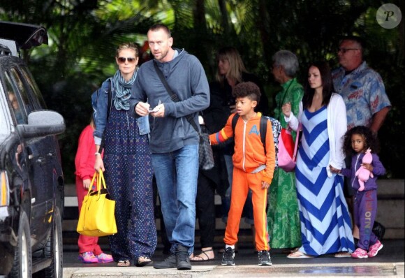 Heidi Klum, ses enfants et son chéri Martin Kirsten sont en vacances à Honolulu, le 25 mars 2013.