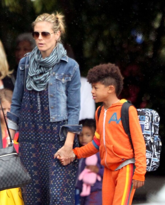 La belle Heidi Klum, ses enfants et son compagnon Martin Kirsten sont en vacances à Honolulu, le 25 mars 2013.