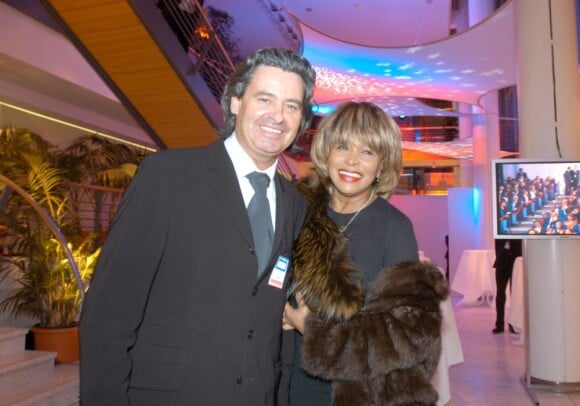 Tina Turner et son compagnon le producteur allemand, Erwin Bach, à Baden-Baden, en Allemagne le 13 février 2005.