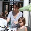 Kourtney Kardashian, Scott Disick et leurs enfants Mason et Penelope vont déjeuner à Calabasas le 16 mars 2013.