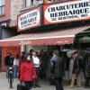 Céline Dion et son mari René Angélil ont déboursé 10 millions de dollars pour acheter une sandwicherie à Montréal.
