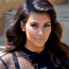 Kim Kardashian, enceinte et très en beauté, quitte sa maison à Beverly Hills. Le 28 mars 2013.