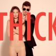 Emily Ratajkowski fait une participation terriblement sexy au clip  Blurred Lines  de Robin Thicke (mars 2013)