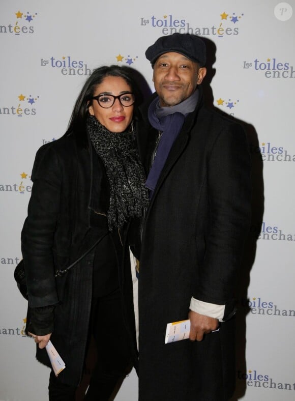 Edouard Montoute et sa compagne Loubna à l'inauguration de la 50e édition de la Foire du Trône à Paris, le 29 mars 2013.