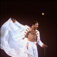  Freddie Mercury sur scène en juillet 1986 