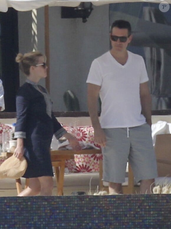 Exclusif - Reese Witherspoon fête ses 37 ans à Cabo San Lucas avec son mari Jim Toth, le 22 mars 2013