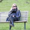 Le top hollandais Lara Stone, enceinte de son premier enfant, fait une balade dans un parc de Londres, dans le quartier cosy de Primrose Hill le 2 avril 2013.