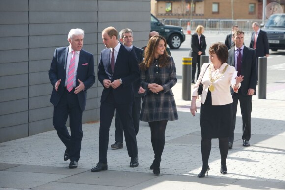 Kate Middleton et le prince William, qui portent en Ecosse le titre de comte et comtesse de Strathearn, visitaient le 4 avril 2013 l'Emirates Arena à Glasgow, qui accueillera les prochains Jeux du Commonwealth en 2014, lors de leur visite de deux jours.