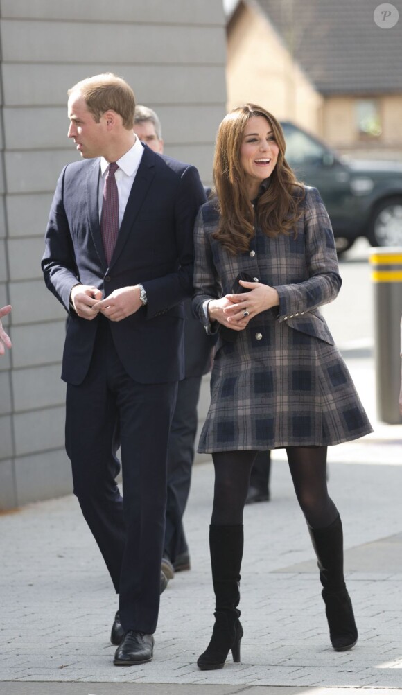 Kate Middleton et le prince William, qui portent en Ecosse le titre de comte et comtesse de Strathearn, visitaient le 4 avril 2013 l'Emirates Arena à Glasgow, qui accueillera les prochains Jeux du Commonwealth en 2014, lors de leur visite de deux jours.