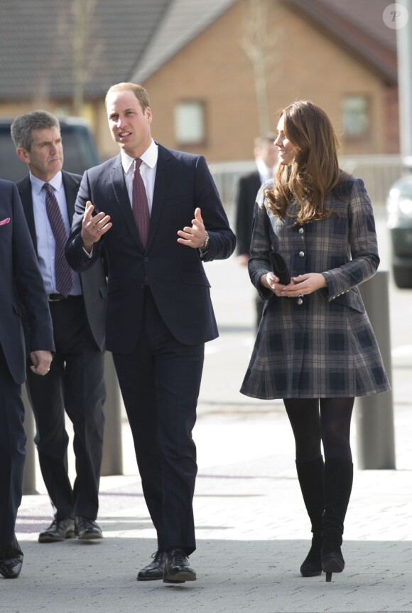 Kate Middleton et le prince William, qui portent en Ecosse le titre de comte et comtesse de Strathearn, visitaient le 4 avril 2013 l'Emirates Arena à Glasgow, qui accueillera les prochains Jeux du Commonwealth en 2014, lors de leur visite de deux jours.