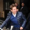Tom Cruise sort de son hôtel pour se rendre à une interview. Londres, le 4 avril 2013.