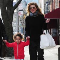 Ellen Pompeo s'éclate avec sa fille Stella pendant que son mari la joue solo