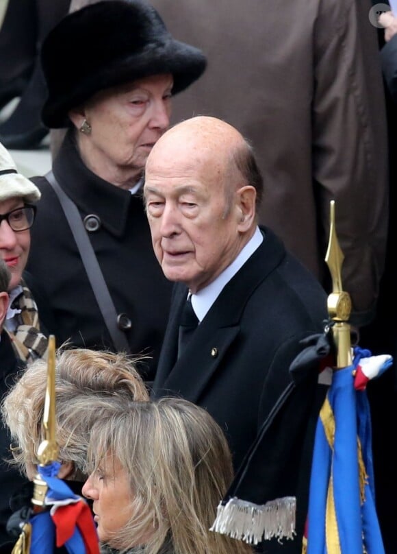 Valéry Giscard d'Estaing - Obsèques d'Élisabeth de Gaulle, décédée à l'âge de 88 ans. La cérémonie a eu lieu en la cathédrale Saint-Louis des Invalides à Paris. Elle était la fille du Général Charles de Gaulle et a été la Présidente de la Fondation Anne de Gaulle de 1979 à 1988. A Paris le 6 avril 2013. 