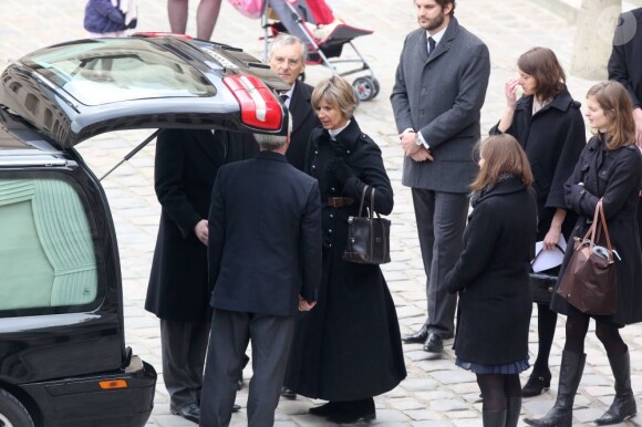 Anne de Laroullière, fille d'Élisabeth de Gaulle - Obsèques d'Élisabeth de Gaulle, décédée à l'âge de 88 ans. La cérémonie a eu lieu en la cathédrale Saint-Louis des Invalides à Paris. Elle était la fille du Général Charles de Gaulle et a été la Présidente de la Fondation Anne de Gaulle de 1979 à 1988. A Paris le 6 avril 2013.