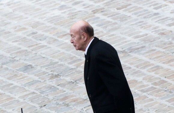 Valéry Giscard d'Estaing - Obsèques d'Élisabeth de Gaulle, décédée à l'âge de 88 ans. La cérémonie a eu lieu en la cathédrale Saint-Louis des Invalides à Paris. Elle était la fille du Général Charles de Gaulle et a été la Présidente de la Fondation Anne de Gaulle de 1979 à 1988. A Paris le 6 avril 2013.