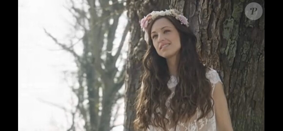 Natasha St-Pier, dans le clip de "Vivre d'amour".