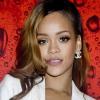Rihanna, ravissante dans un costume-short blanc dans les coulisses du Staples Center. Los Angeles, le 8 avril 2013.