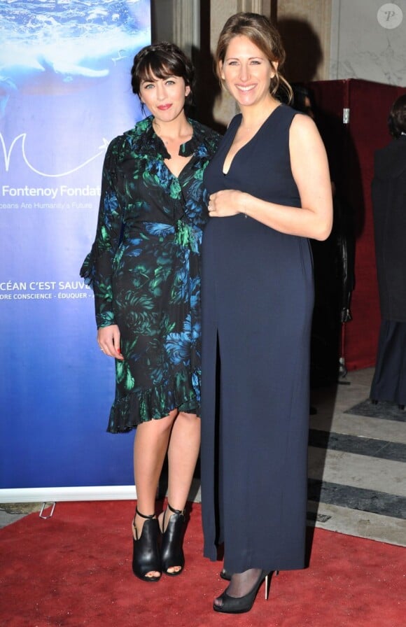 Maud Fontenoy et Nolwen Leroy à Paris le 9 avril 2013 à l'occasion de son gala annuel donné en l'honneur de sa fondation à l'hôtel de la Marine