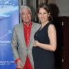 Maud Fontenoy à Paris le 9 avril 2013 à l'occasion de son gala annuel donné en l'honneur de sa fondation à l'hôtel de la Marine accompagnée de Pierre Cornette de Saint-Cyr