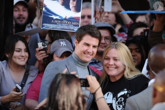 Tom Cruise et ses fans à la première d'Oblivion à Los Angeles, le 10 avril 2013.