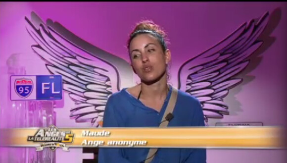 Maude dans Les Anges de la télé-réalité 5 sur NRJ 12 le vendredi 12 avril 2013