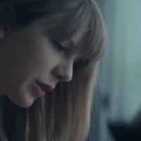 Taylor Swift : Pétillante et inspirée pour Coca, à coeur ouvert dans Wonderland