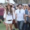 Alessandra Ambrosio et son mari Jamie Mazur, amoureux, en compagnie de quelques amis pour le Festival de Coachella à Indio le 12 avril 2013