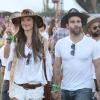 Alessandra Ambrosio et son mari Jamie Mazur, amoureux, en compagnie de quelques amis pour le Festival de Coachella à Indio le 12 avril 2013