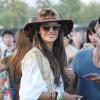 Alessandra Ambrosio, souriante et ravissante, pour le Festival de Coachella à Indio le 12 avril 2013