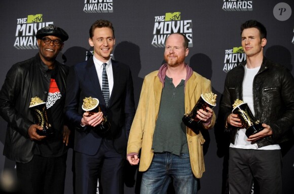 Samuel L. Jackson, Tom Hiddleston, Joss Whedon et Chris Evans aux MTV Movie Awards à Los Angeles, le 14 avril 2013.