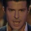 Le chanteur Vincent Niclo dans le clip de Caruso.