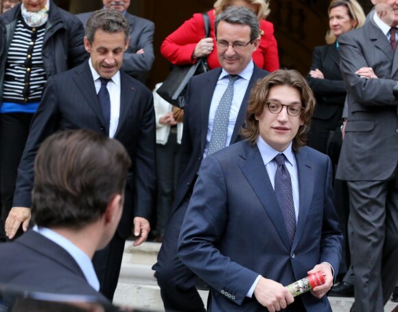 Nicolas Sarkozy, Christophe Fromantin et Jean Sarkozy à Neuilly-sur-Seine le 16 avril 2013 pour le 30e anniversaire de la disparition d'Achille Peretti maire de la ville de 1947 à 1983.