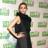 Elizabeth Olsen à la 19e soirée annuelle de charité City Harvest qui oeuvre afin d'offrir de la nourriture aux New-Yorkais dans le besoin. A New York, le 16 avril 2013.