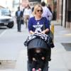 Kate Hudson, son fils Ryder, son fiancé Matthew Bellamy et leur fils Bingham se promènent à New York, le 17 avril 2013.
